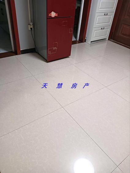 北京秦宝花园2室2厅85平低楼层/共12层