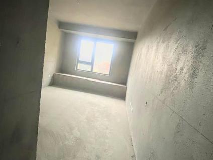 北京恒华天境4室2厅122.51平低楼层/共9层