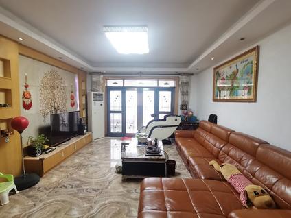 北京凤山水岸(一期）3室2厅131.6平中楼层/共18层