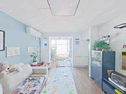 北京京贸国际公寓2室1厅96.81平高楼层/共28层