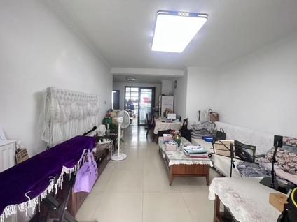 北京春江花园3室2厅86平高楼层/共11层