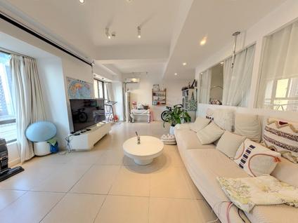 北京华润中心2室1厅77.57平中楼层/共35层