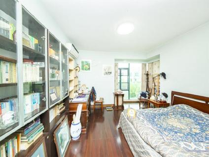 北京上海豪园3室2厅145.6平中楼层/共11层
