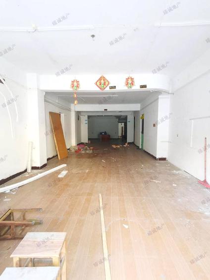 梧州阳光花园4室2厅366平低楼层