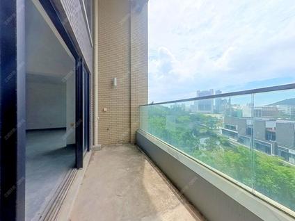 珠海万科珠宾花园5室2厅137平中楼层/共6层