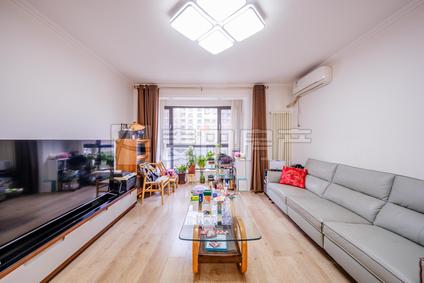 北京润枫水尚2室2厅103.62平低楼层/共18层