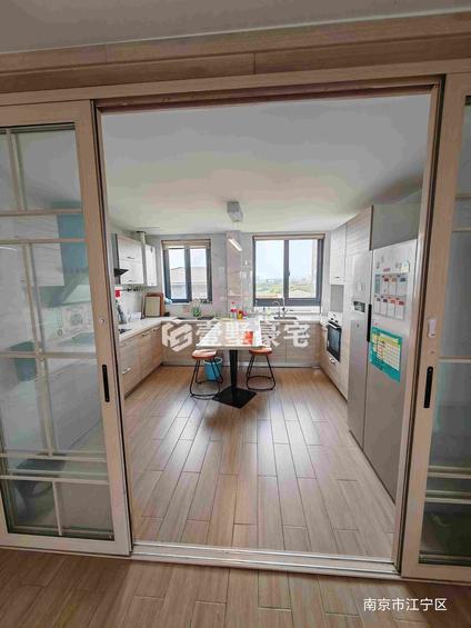 南京五矿九玺台3室2厅136.14平高楼层/共8层