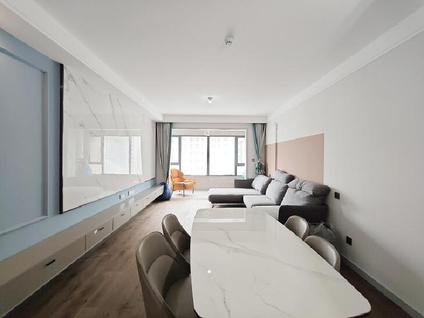 北京绿地IFC中央公馆B8地块4室2厅143.95平高楼层/共17层