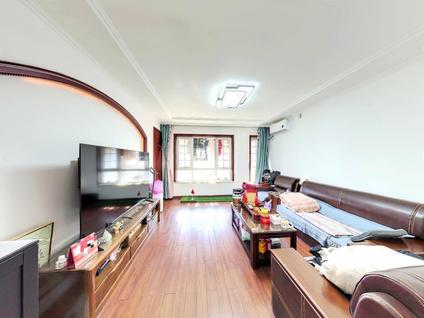 大连众益阳光海岸3室2厅137平高楼层/共11层