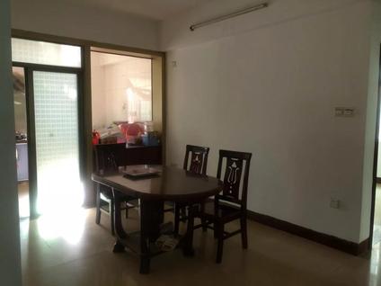 茂名金桂园4室2厅150平低楼层/共9层