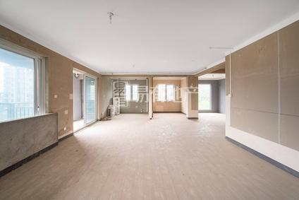 北京美和院4室2厅114平中楼层/共11层