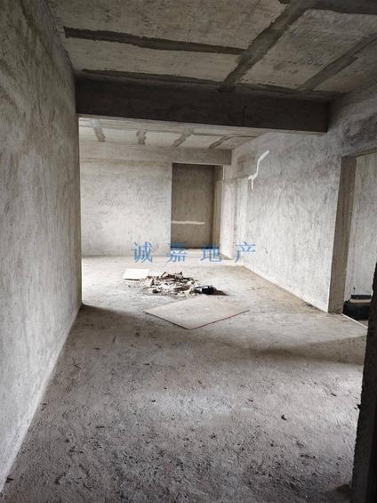咸宁兴业国际3室2厅136平中楼层/共12层