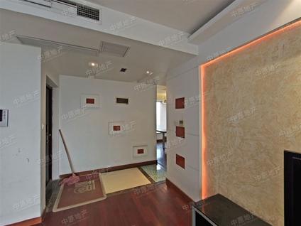 北京锦绣满堂花园(南区)3室2厅130.57平中楼层/共20层