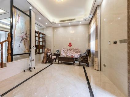 北京中海寰宇天下7室3厅230.31平低楼层/共3层