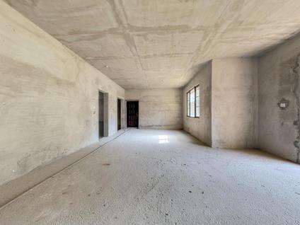 海口慧远美林谷3室2厅163平低楼层/共7层