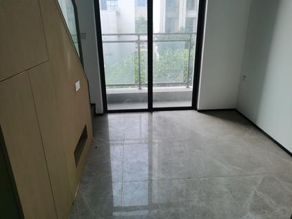 北京中海世纪荟1室1厅30平低楼层/共17层