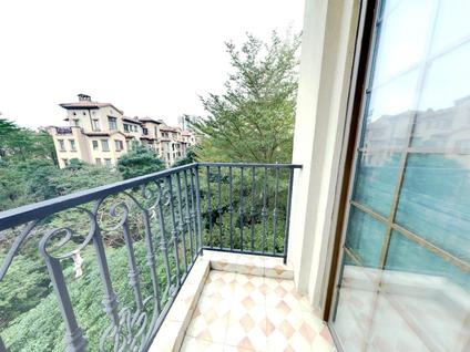 海口慧远美林谷4室2厅151平中楼层/共7层