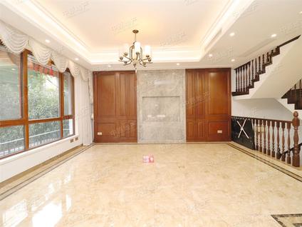 上海俐马花园6室2厅410.33平低楼层/共3层