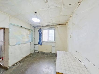 北京东厂北巷3室1厅73.86平低楼层/共6层