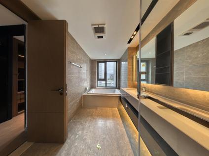 北京海逸长洲4室2厅197平中楼层/共16层