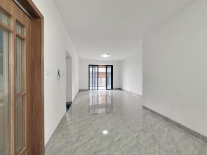 北京天街华府(二期)4室2厅118.17平低楼层/共29层