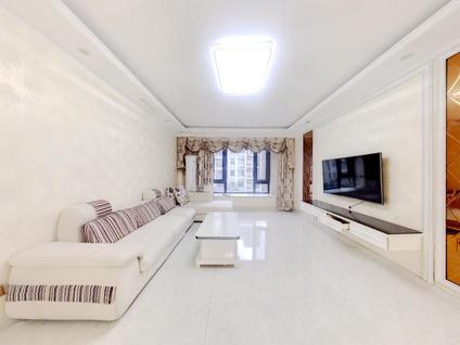 南京五矿九玺台4室2厅136平中楼层/共8层