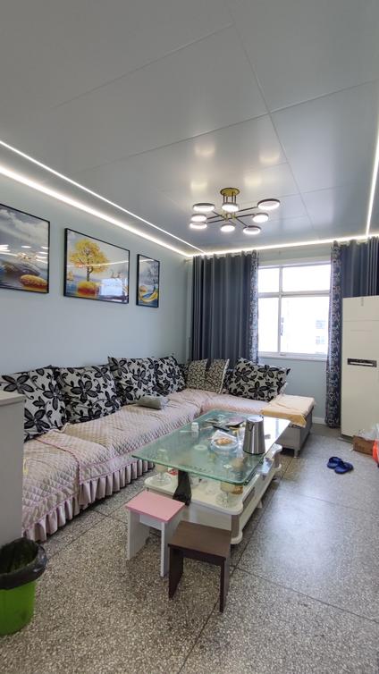 北京教育小区3室2厅99平高楼层/共6层