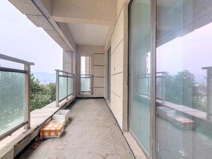 宜昌中建宜昌之星C区4室2厅159.64平低楼层/共38层