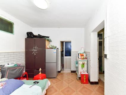 苏州腊梅里3室2厅64.84平低楼层/共6层