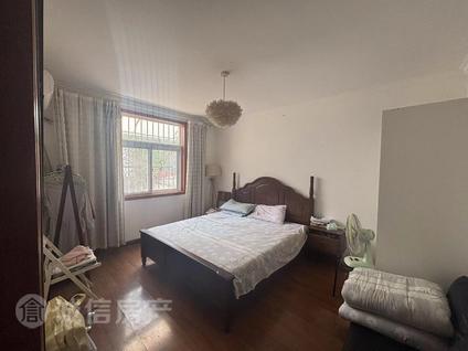 北京行管局宿舍3室2厅125.35平低楼层/共6层