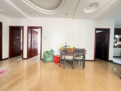 北京三江雅苑4室2厅153.25平高楼层/共7层