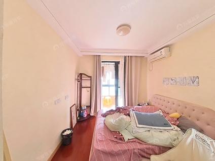 上海金地格林世界(格林公馆)2室1厅69.79平中楼层/共22层