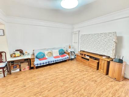 青岛福林花园3室2厅95.56平低楼层/共6层