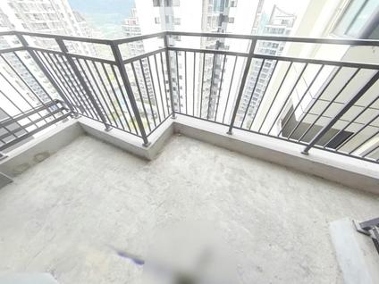 北京鸿通大学府3室2厅84平高楼层/共25层