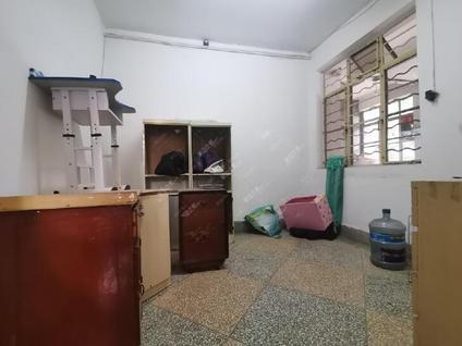 北京云南省教育厅宿舍4室2厅74.46平低楼层/共7层