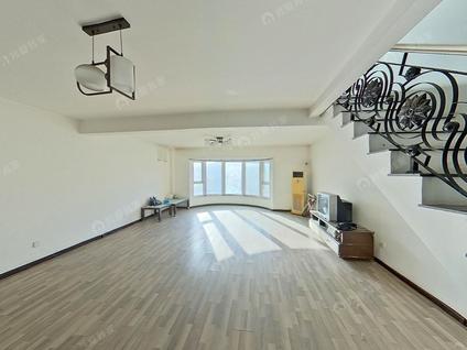 北京潞河名苑(北区)4室2厅218.44平高楼层/共7层