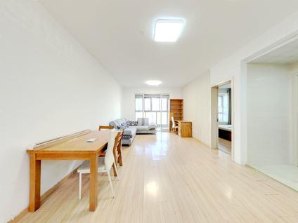 南京万裕龙庭水岸3室1厅112.42平中楼层/共27层