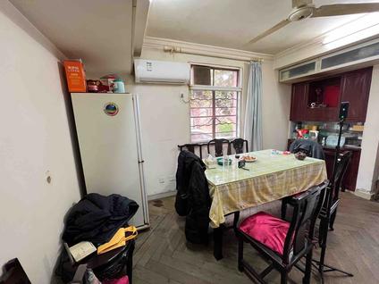 上海芝巷小区2室1厅56.58平低楼层/共6层