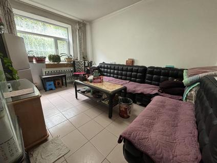 北京送变电小区2室1厅61平低楼层/共6层