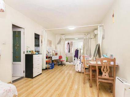 北京新街口西里(三区)1室1厅70.12平高楼层/共6层