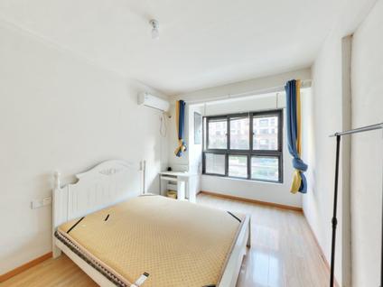 北京中山首府4室1厅119.11平低楼层/共11层