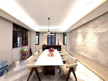 北京露香苑4室3厅317.14平低楼层/共4层