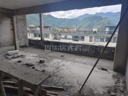 重庆世茂两江城5室2厅159平低楼层/共35层