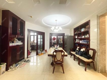 珠海亨泰山庄4室2厅194.57平中楼层/共15层