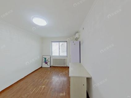 北京国际港3室1厅91.5平低楼层/共23层