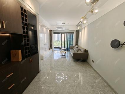 北京华发中央公园2室2厅96平低楼层/共17层