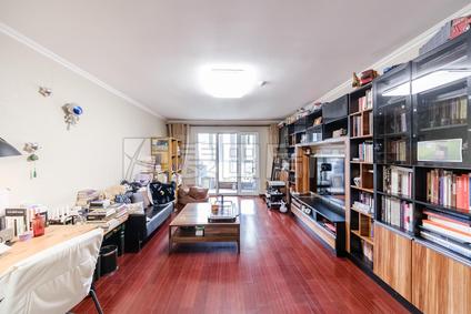 北京丽都水岸3室2厅180平中楼层/共19层