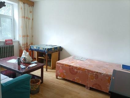 北京一三二队家属院1室1厅43平中楼层/共5层
