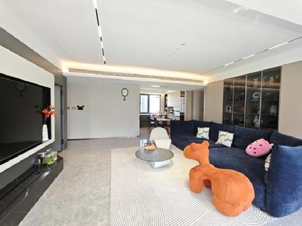 北京中信泰富济南尊4室2厅181.92平低楼层/共17层