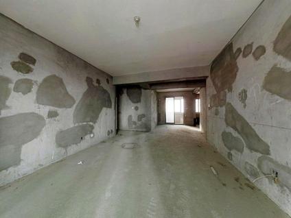 新乡宝龙国际社区3室2厅141.85平低楼层/共32层